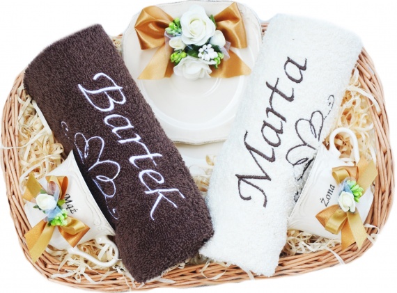 Ręczniki łazienkowe z Twoim haftem + porcelanowe filiżanki - elegancki zestaw