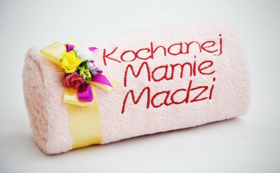 Ręcznik łazienkowy z haftem, z imieniem dla Mamy na Dzień Matki