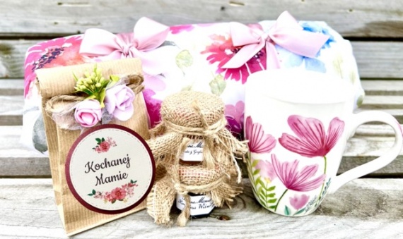 Duży zestaw - poduszka, kubek, herbata- idealny prezent dla mamy na imienny, urodziny, Dzień Matki