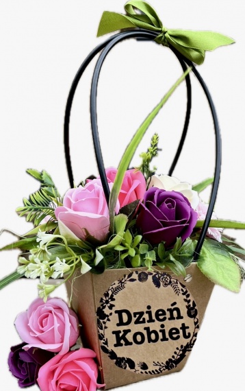 Flowerbox z kwiatów mydlane Prezent na Dzień Kobiet róż jak żywe