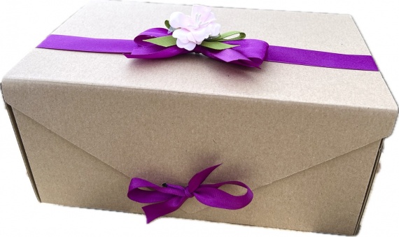 Super fajny box prezentowy dla Super Babeczki - prezent na Dzień Kobiet dla współpracownic