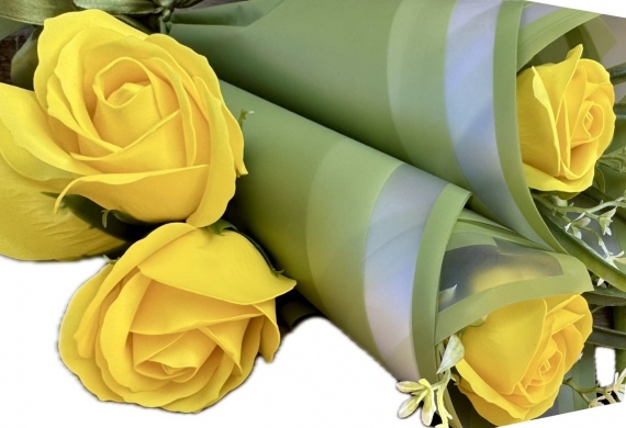 Dzień kobiet kwiat mydlany mydlana róża dla pracownic nauczycielek koleżanek