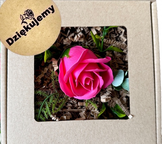 Prezent na Dzień Nauczyciela Mydlana Róża Kwiaty FlowerBox dla Nauczycielek