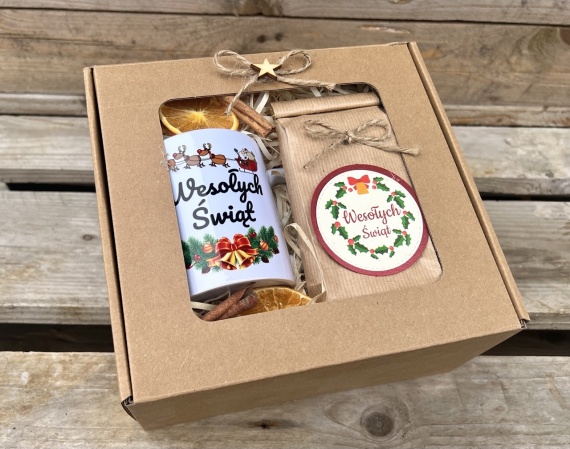 Piękny i praktyczny prezent na Boże Narodzenie. Wyjątkowy uroczy zestaw, który ucieszy obdarowaną osobę.