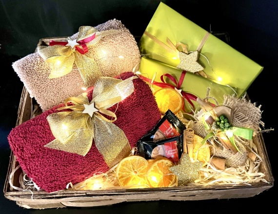 Prezent na Święta DUŻY Zestaw Prezentowy Świąteczny Ręczniki Herbata Lampki