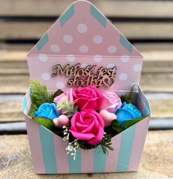MEGA FAJNY Prezent na Walentynki Bukiet Mydlany Flower Box Mydlane Róże