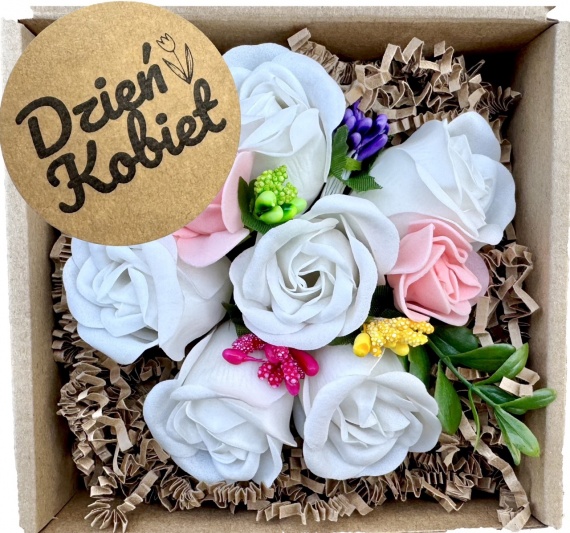 Prezent na Dzień Kobiet Kosz Box Prezentowy Bukiet Kwiaty Róże Mydlane