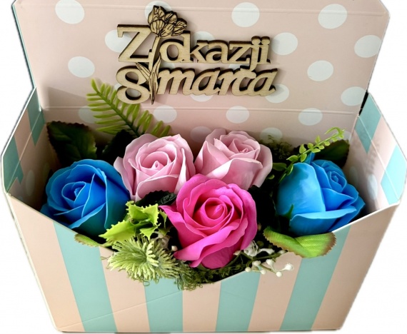 Prezent na Dzień Kobiet Bukiet Kwiatów Mydlanych Mydlane Kwiaty Róże