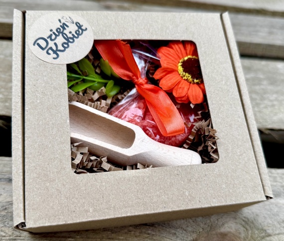Fajny Miły Prezent na Dzień Kobiet Box Kosz Prezentowy SPA Sól Kosmetyki