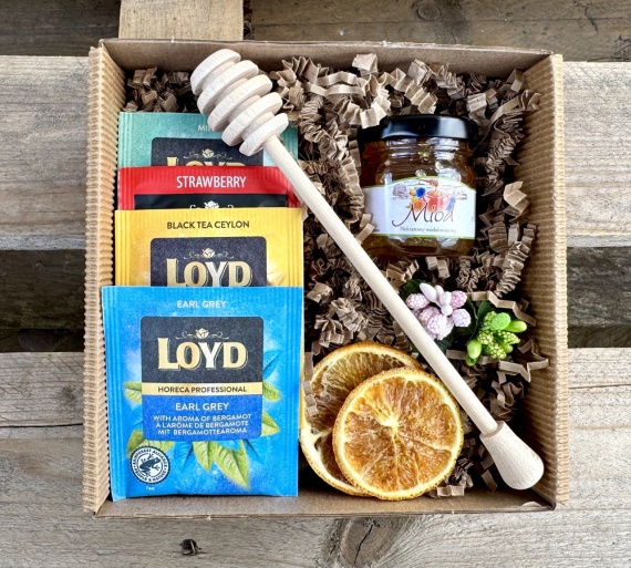 Fajny Miły Prezent na Dzień Kobiet Box Prezentowy Herbata Miód Miodownik