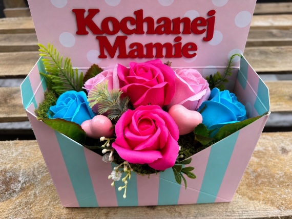 Prezent dla Mamy na Dzień Matki Bukiet Mydlany Flower Box Róże Mydlane