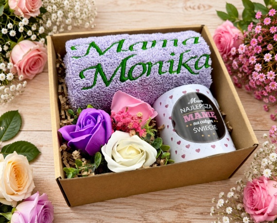 Prezent dla Mamy Box Prezentowy na Dzień Matki Kubek Ręcznik z Twoim Haftem