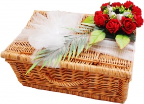2 ręczniki kąpielowe z Twoim Haftem w wiklinowym kufrze prezent na ślub i rocznicę ślubu