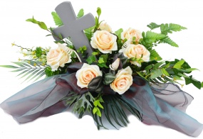Wiązanka na cmentarz, grób z pięknych róż